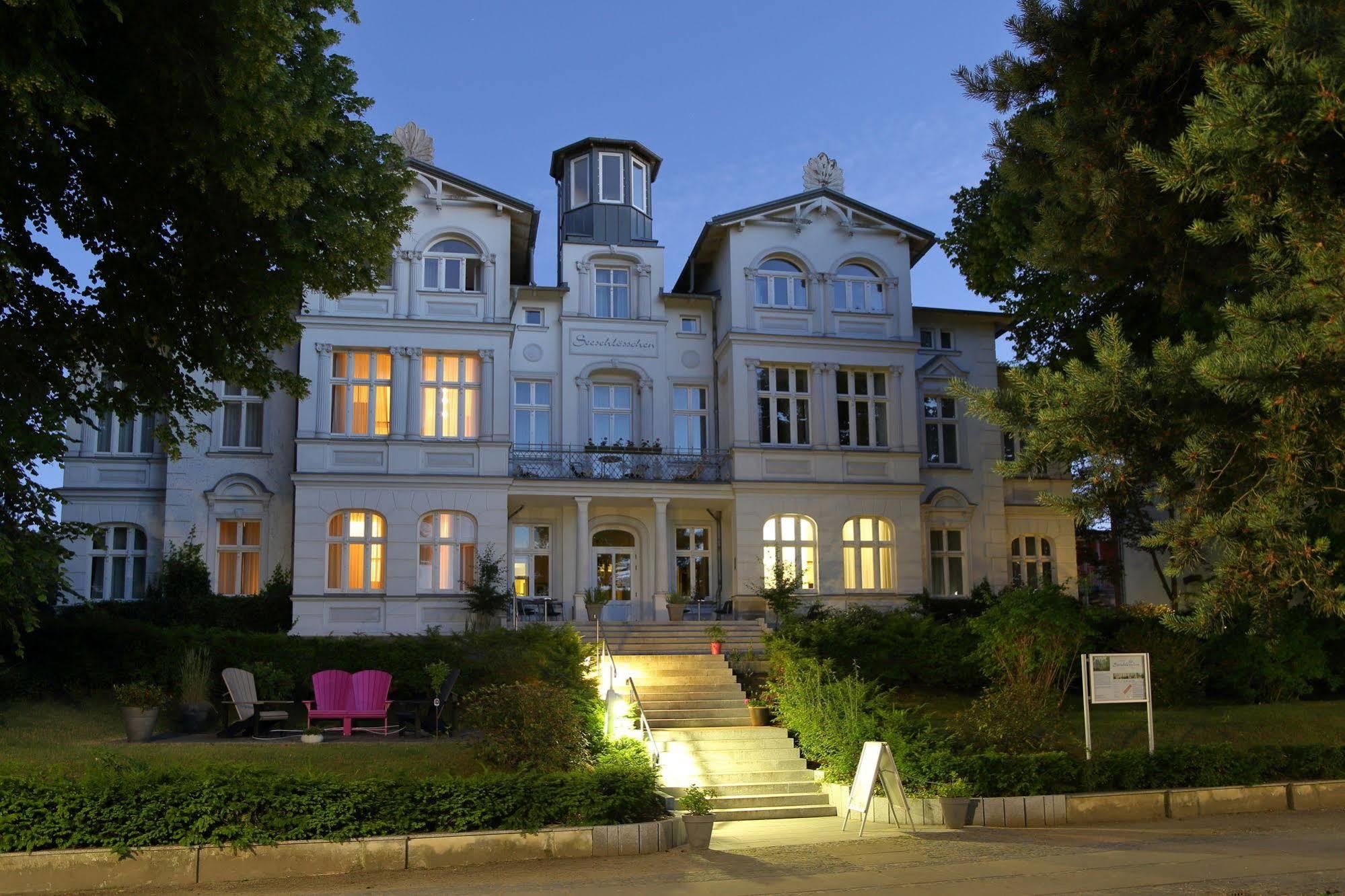 Aparthotel Seeschloesschen Цинновіц Екстер'єр фото