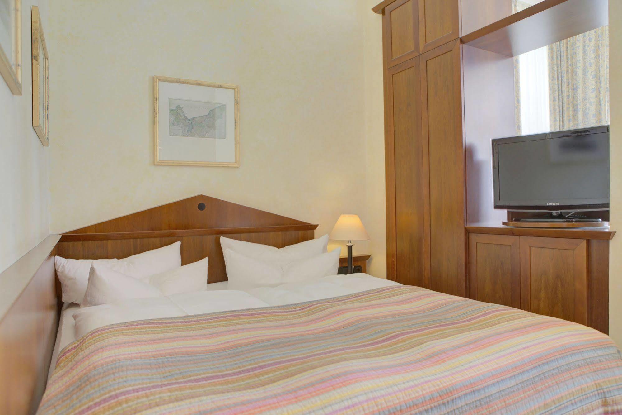 Aparthotel Seeschloesschen Цинновіц Екстер'єр фото